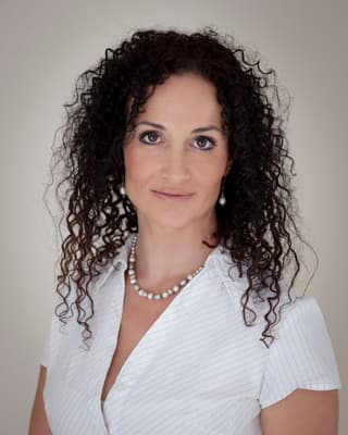Amina Eastham-Hillier, naturopath, medical herbalist and nutritionist
